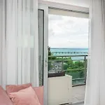 Your Holidays Promenada Gwiazd 28 Apartamento *