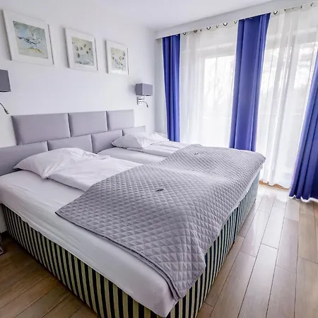 Apartment Your Holidays Promenada Gwiazd 28 *