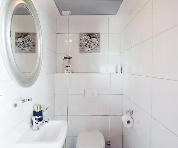 Apartament Your Holidays Promenada Gwiazd 28 *